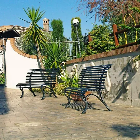 住宿加早餐酒店 Leandra *