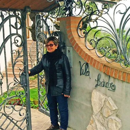 Leandra Bed & Breakfast